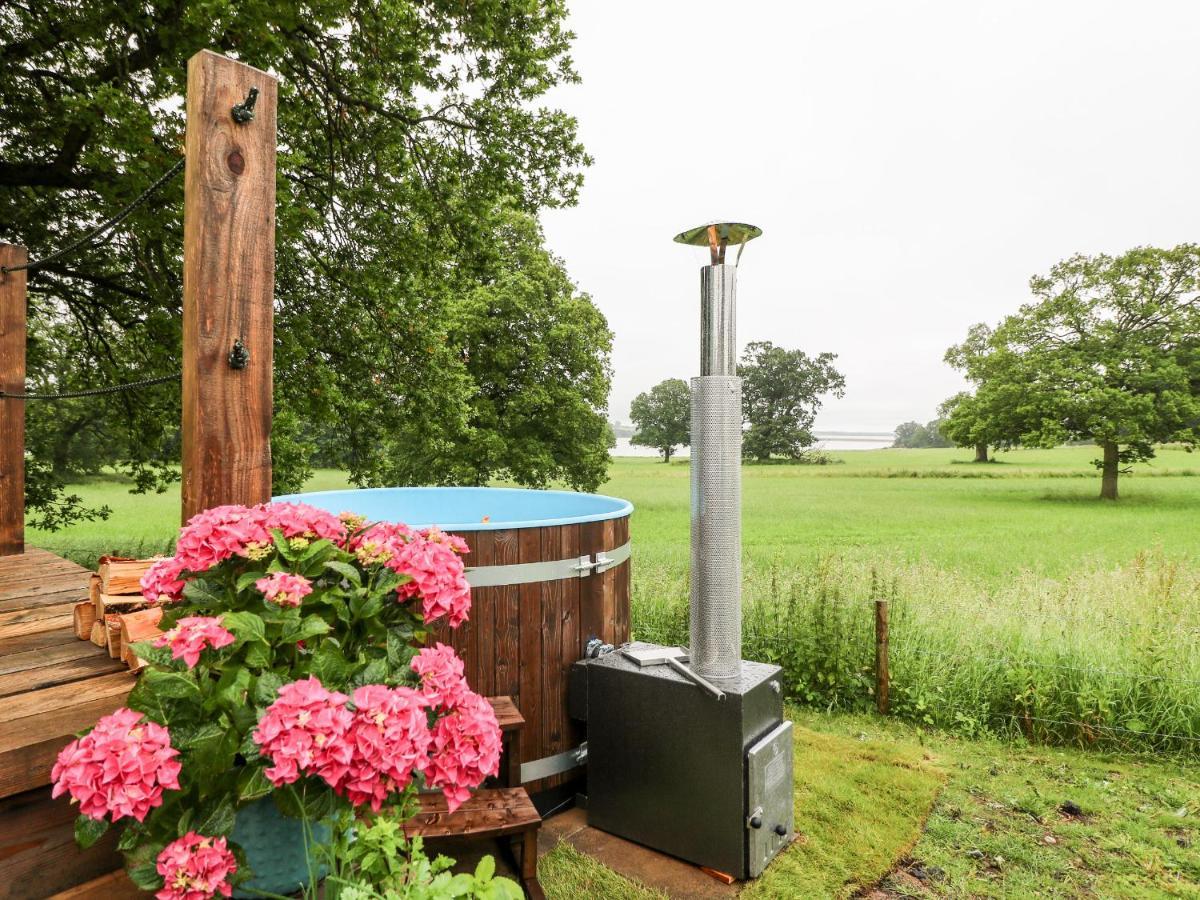 The Lazy Mare By The Water Villa Rugeley Exterior photo