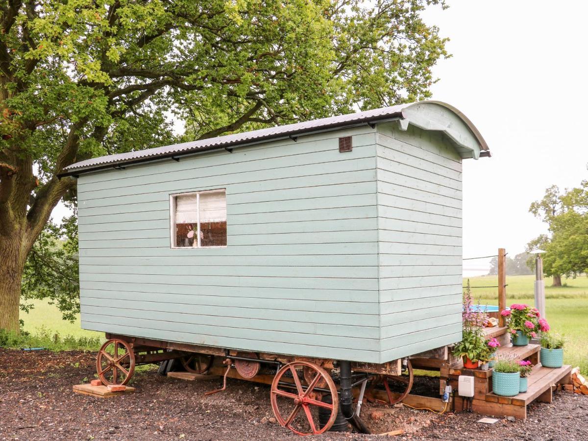 The Lazy Mare By The Water Villa Rugeley Exterior photo