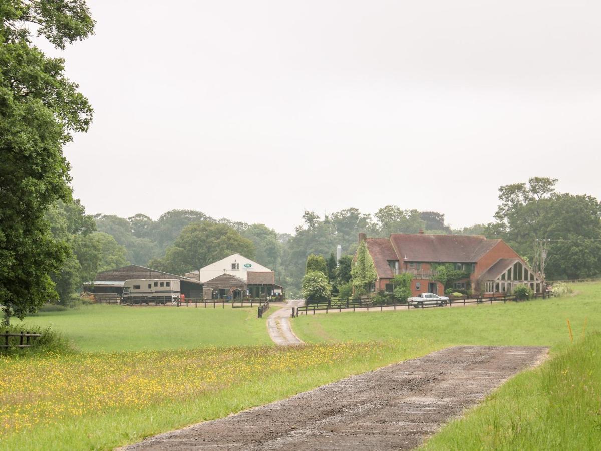 The Lazy Mare By The Water Villa Rugeley Exterior photo